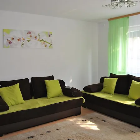 Zakharov アパート *