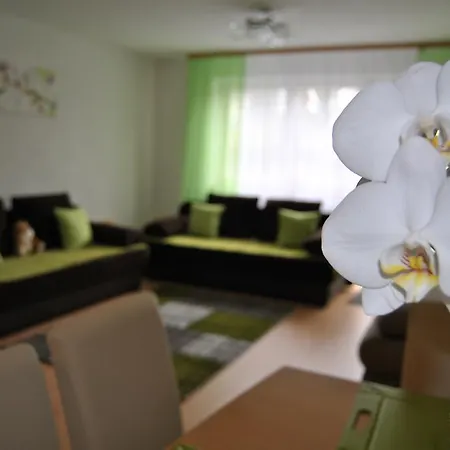 アパート Zakharov ラール