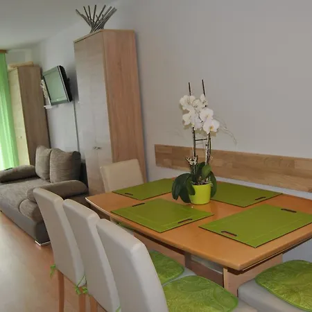 アパート Zakharov ラール